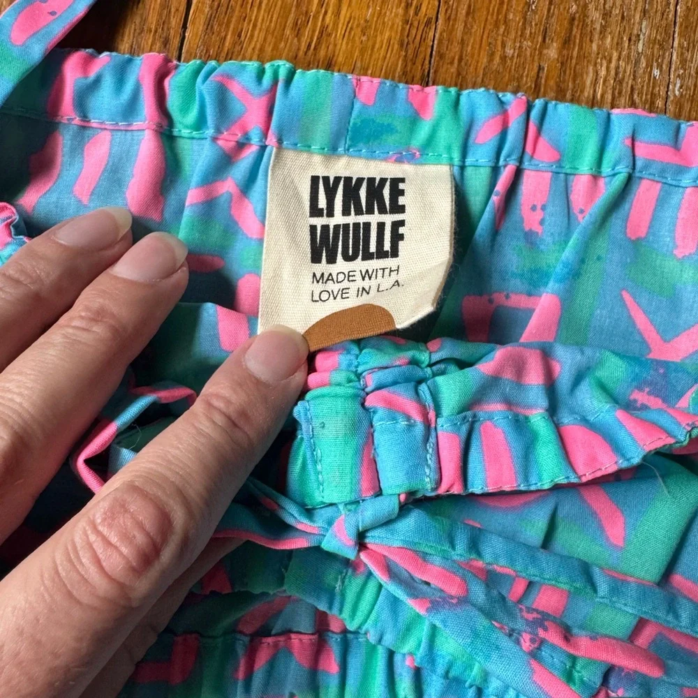 Lykke Wullf set with bandeau and shorts - Picture 4 of 6